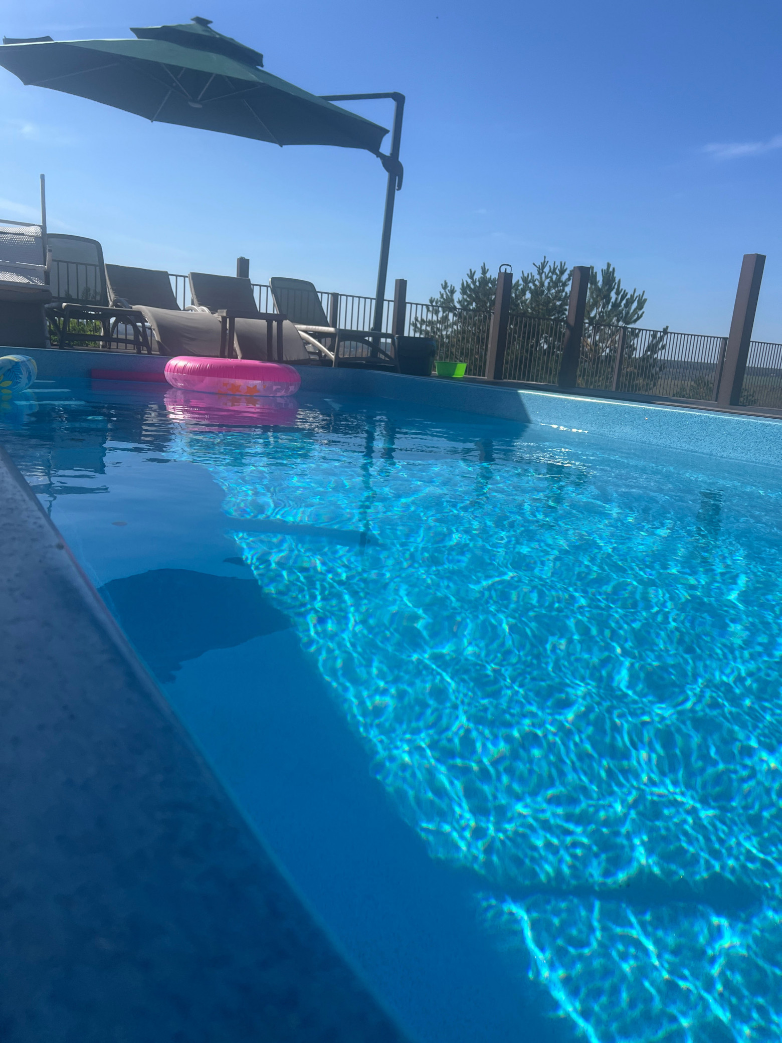 Бассейн с системой самоочистки